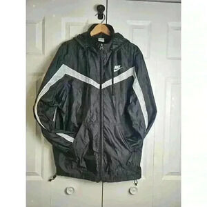 Nike Light Jacket with Hood and Hood Pocket Large